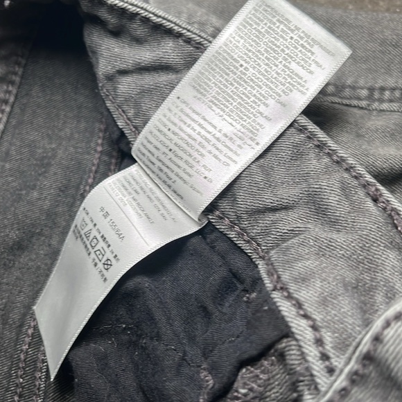 Old Navy gray rockstar super skinny jeans with front rip size 2 petite - Picture 7 of 9